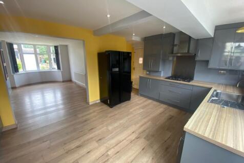 Priesthorpe Avenue, Stanningley, PUDSEY photo 5