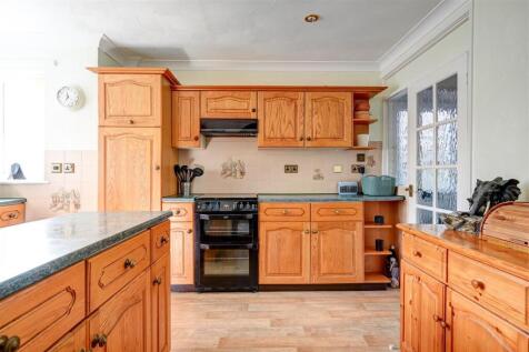 Kitchen alternative angle 1.jpg