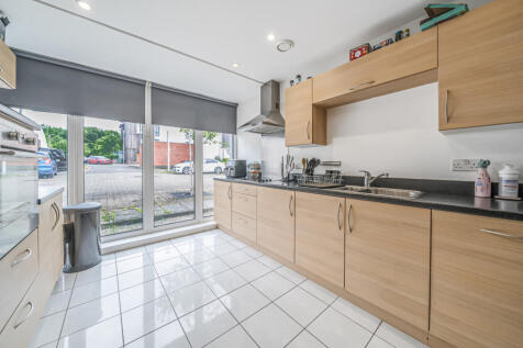 1297166-8-684aa3e...