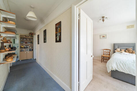 004-4-681e3c33643...