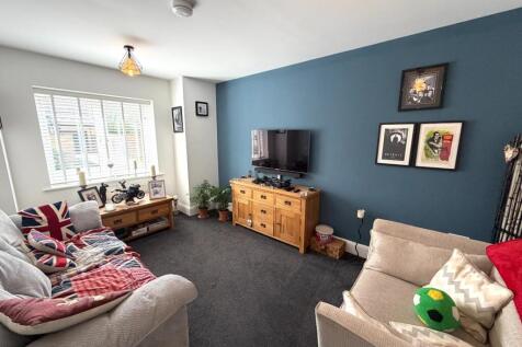 Living Room.JPG