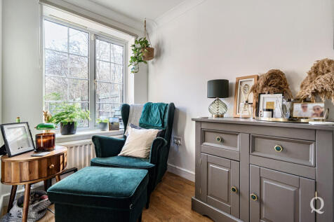 1cec8803-ad43-432...