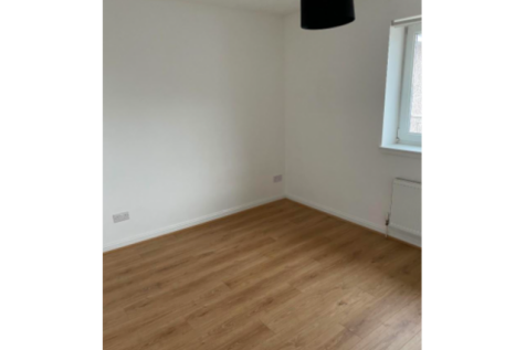 FLAT 10 , DUKES ROAD , G73 5AD photo 4