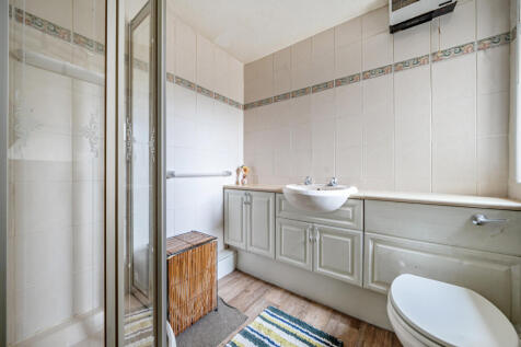 1360933-15-68de46...