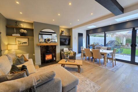 4 bedroom House for sale