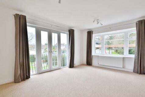 Queens Court, Haywards Heath, RH16 photo 3