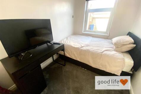 20250927_101324200_iOS18regentterrace.jpg