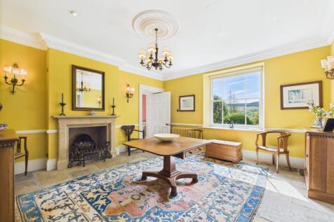 CAM04201G0-PR0078-STILL047