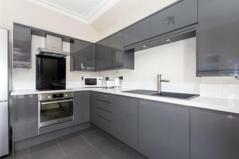 Douglas Crescent 24
