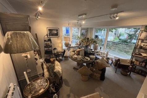Retail Property (high street) to rent Image 7