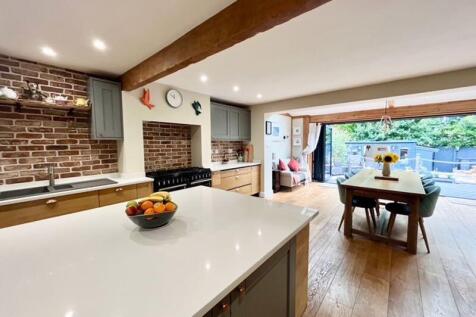 OPEN CONCEPT KITCHEN/DINING/FAMILY ROOM