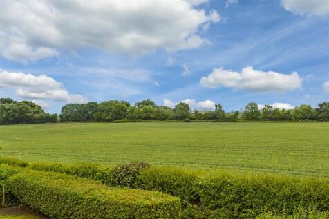 Reads Rest Lane, Tadworth photo 4