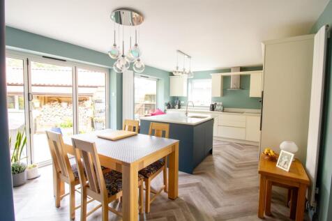 Kitchen-11.jpg