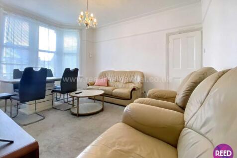 Glenwood Avenue, Westcliff On Sea photo 3