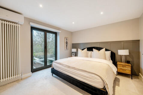 1383560-24-691f32...