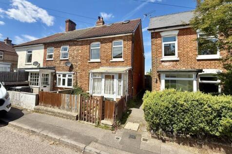 Bournemouth, BH5 - property photo