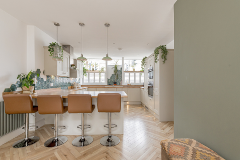 Kitchen / Living Room
