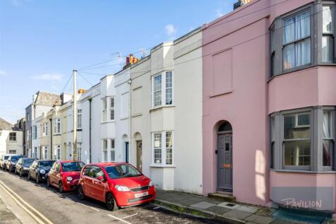 Cheltenham Place 32-005.JPG