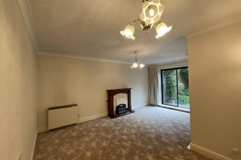 123 The Cedars, Abbey Foregate, Shrewsbury, SY2 6BY photo 4
