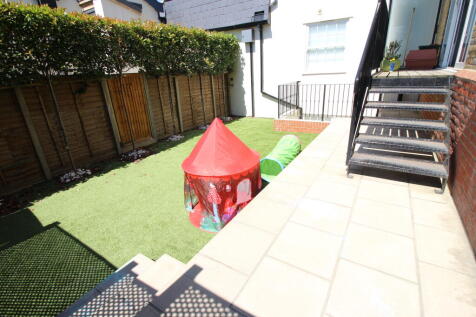 6 Highfield Court (2