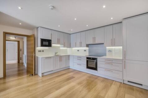 London, SW1P - property photo