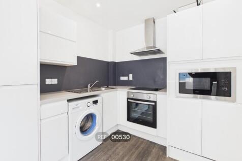 Kitchen &amp; Living area