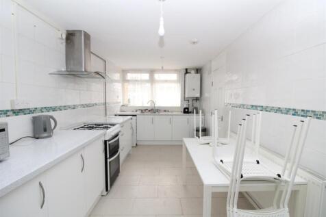 Buttermere Close, Bletchley, Milton Keynes, MK2 3DG photo 3