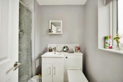 Bedroom Two En-Suite