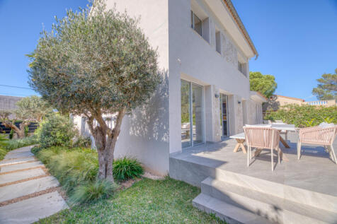 ONE_STOP_SANTA_PONSAI_20726