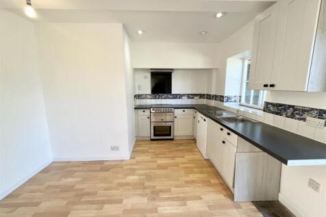 Open plan kitchen/dining room