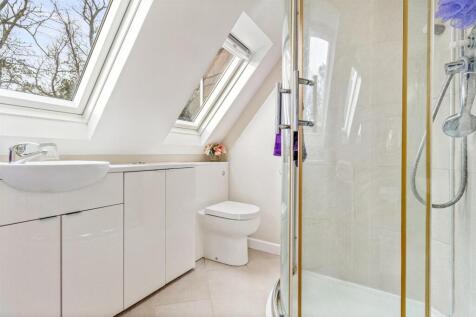 5 Parklands Ave New-007.JPG