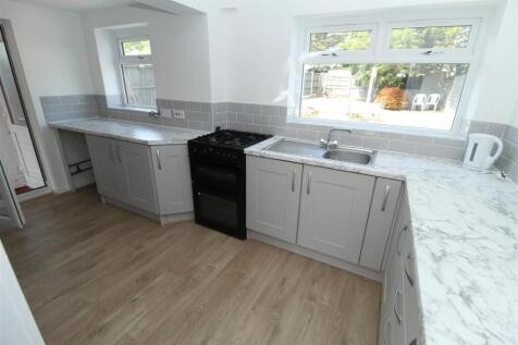 Lincoln Drive, Aintree Village, Liverpool photo 4