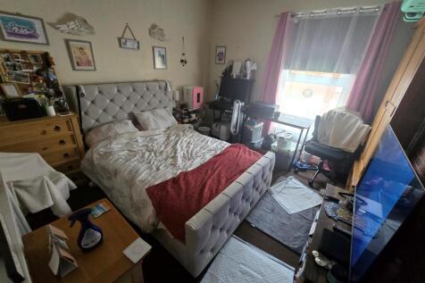 Bedroom.jpg