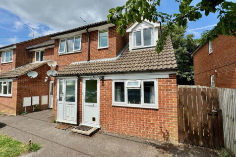 Thatcham, RG18 - property photo