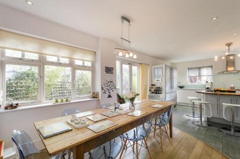 Kitchen diner