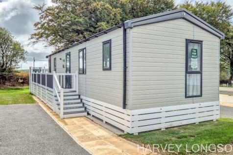 Swift Vendee holiday lodge exterior with side deck