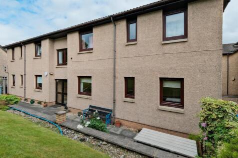 008-7 Clyde Court, Carluke ML8 5FG.jpg