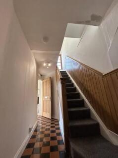 Entrance hall.jpg