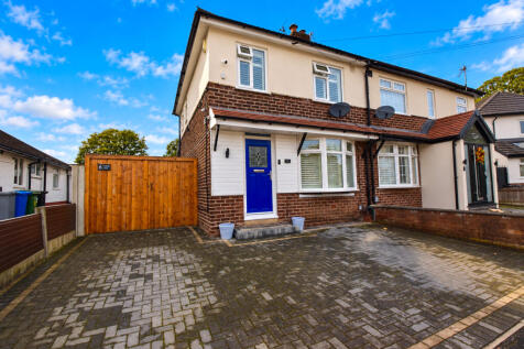 2 bed semi-detached house for sale