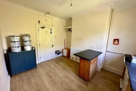 Flat 3 (5/5)