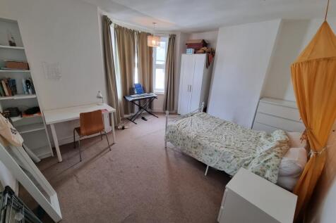 18 Plymouth Place, Leamington Spa photo 5