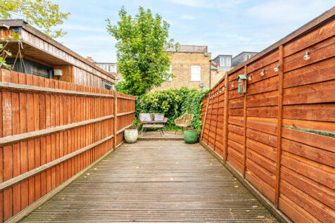 Brondesbury Villas, Queen's Park, London photo 3