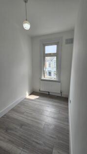 Strone Road, Manor Park, Newham, London photo 5