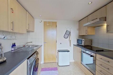 Voltaire-Buildings-Garratt-Lane-SW18-05042025_1405