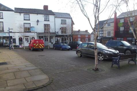 Facing Market Square