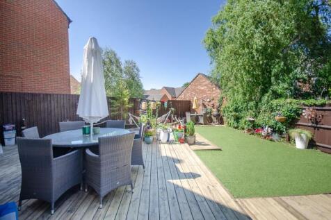 Rear garden pic 2.jpg