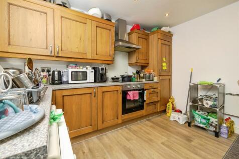 Kitchen / Living Area