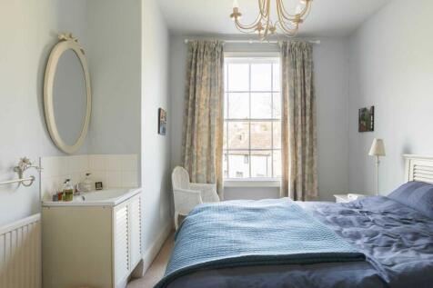 5 bed, 2 bath Detached in Manchester - Photo 23