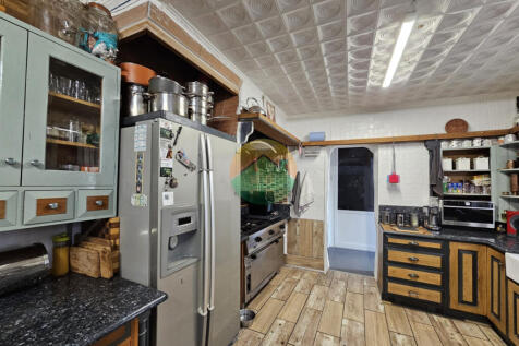 3 Bedroom Semi - Detached For Sale-PAL09-4