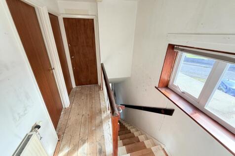 22 Mossdale, Dumfries, DG1 3RG - Braidwoods Solici